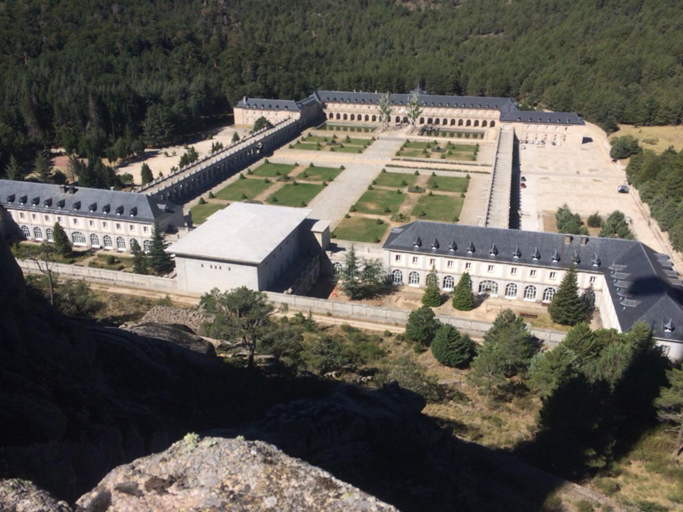 Hotel Hospederia Santa Cruz à San Lorenzo de El Escorial Extérieur photo