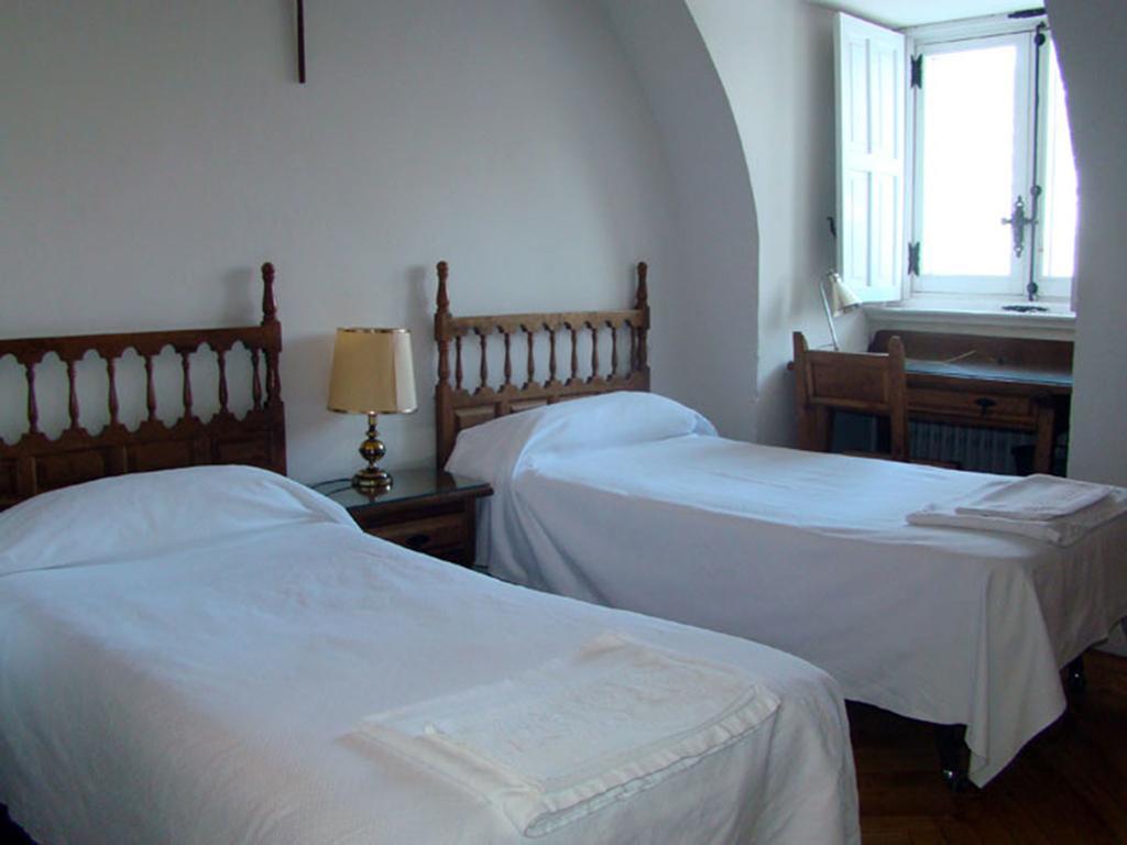 Hotel Hospederia Santa Cruz à San Lorenzo de El Escorial Extérieur photo