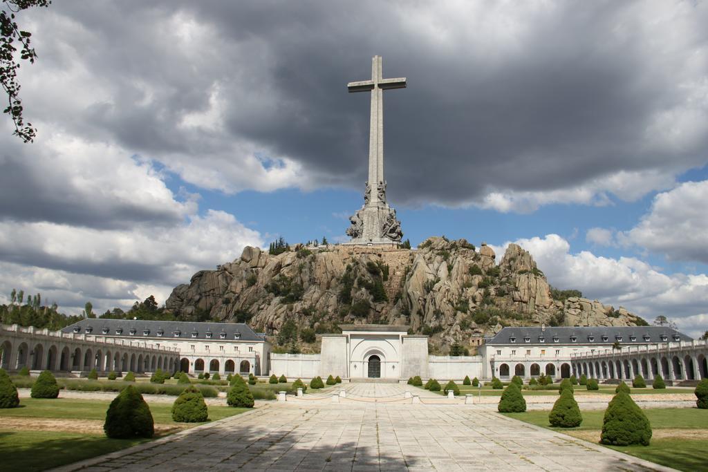 Hotel Hospederia Santa Cruz à San Lorenzo de El Escorial Extérieur photo